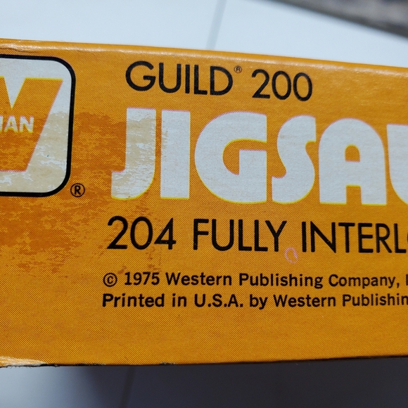 Complete 1974 stegosaurus Whitman GUILD Vintage Jigsaw Puzzle Dinosaur 204 Piece - Picture 2 of 2